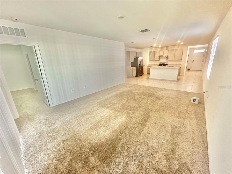 For Rent: $2,195 (3 beds, 2 baths, 1614 Square Feet)