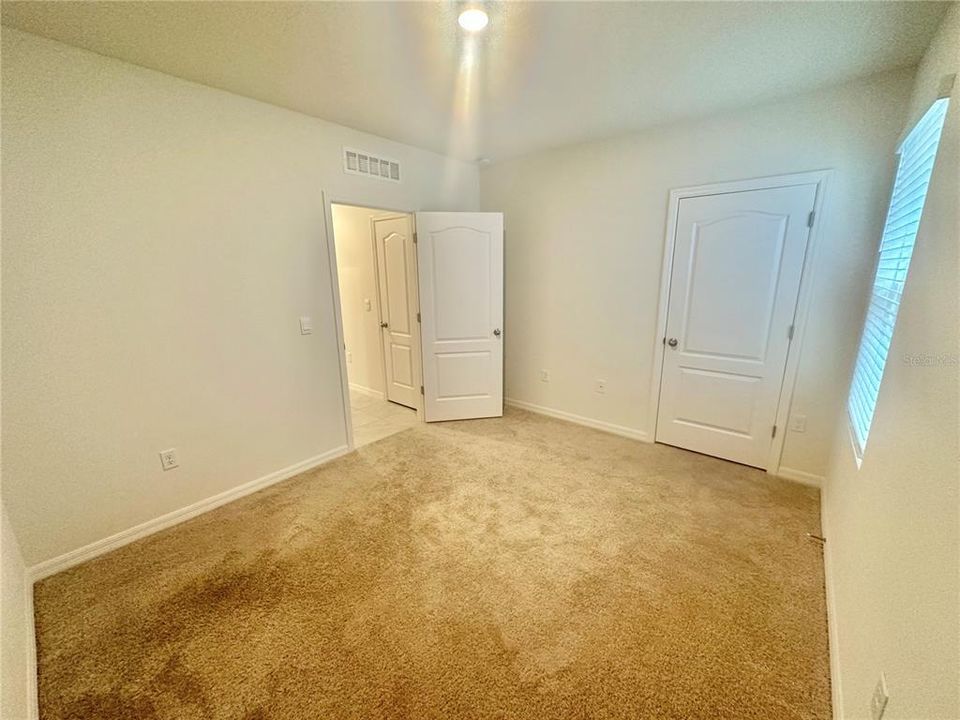 For Rent: $2,195 (3 beds, 2 baths, 1614 Square Feet)