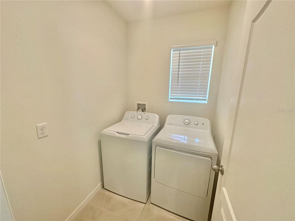 For Rent: $2,195 (3 beds, 2 baths, 1614 Square Feet)