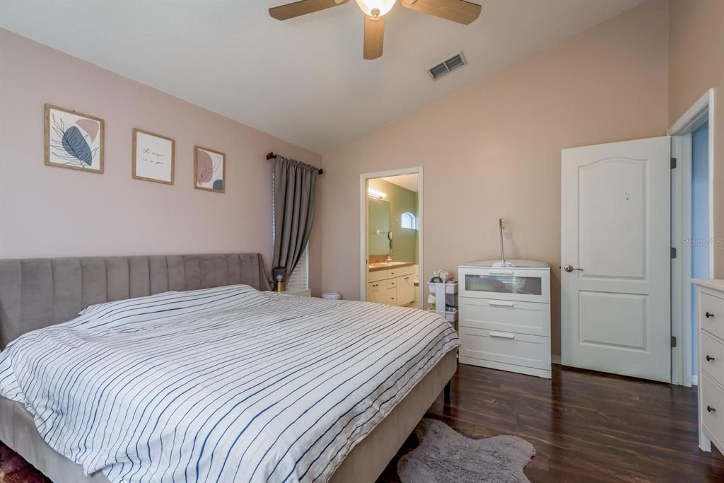 Active With Contract: $504,000 (3 beds, 2 baths, 1758 Square Feet)