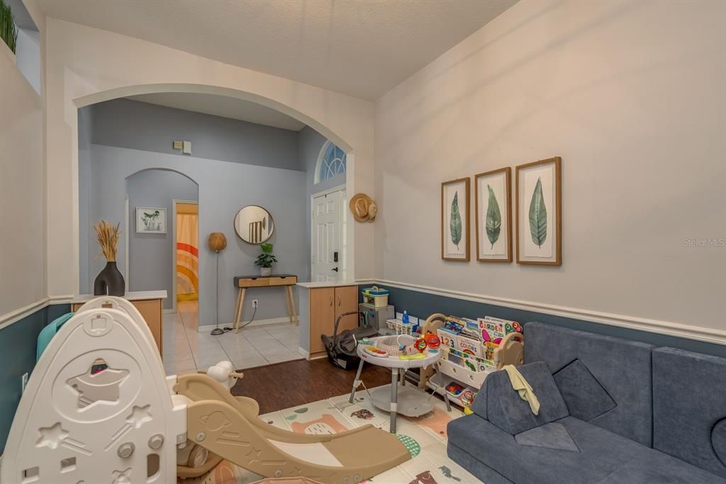 Active With Contract: $504,000 (3 beds, 2 baths, 1758 Square Feet)