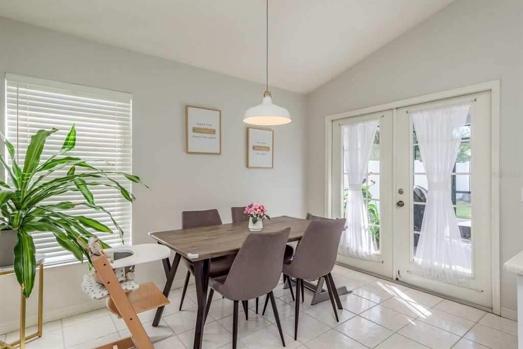 Active With Contract: $504,000 (3 beds, 2 baths, 1758 Square Feet)
