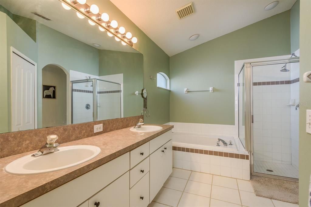 Active With Contract: $504,000 (3 beds, 2 baths, 1758 Square Feet)