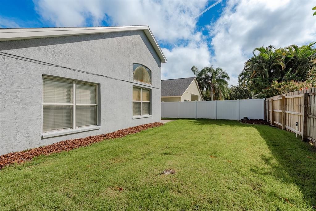 Active With Contract: $504,000 (3 beds, 2 baths, 1758 Square Feet)