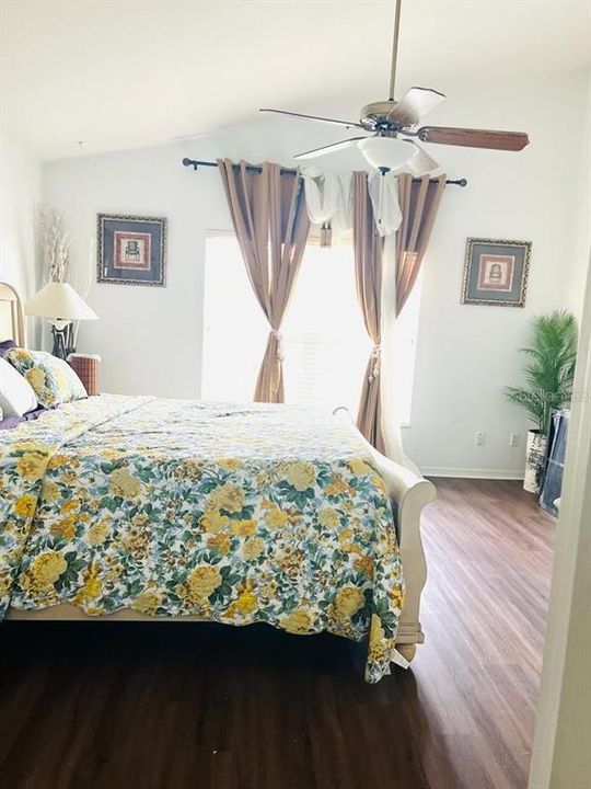 En Renta: $4,000 (4 camas, 2 baños, 2006 Pies cuadrados)