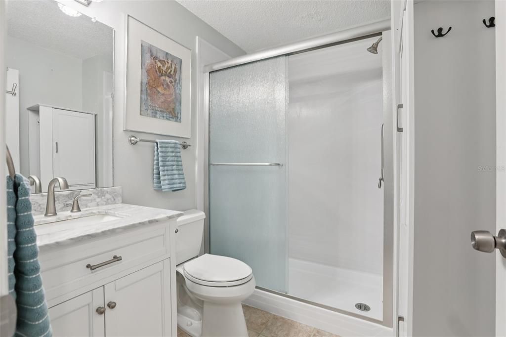 Active With Contract: $237,500 (1 beds, 1 baths, 703 Square Feet)