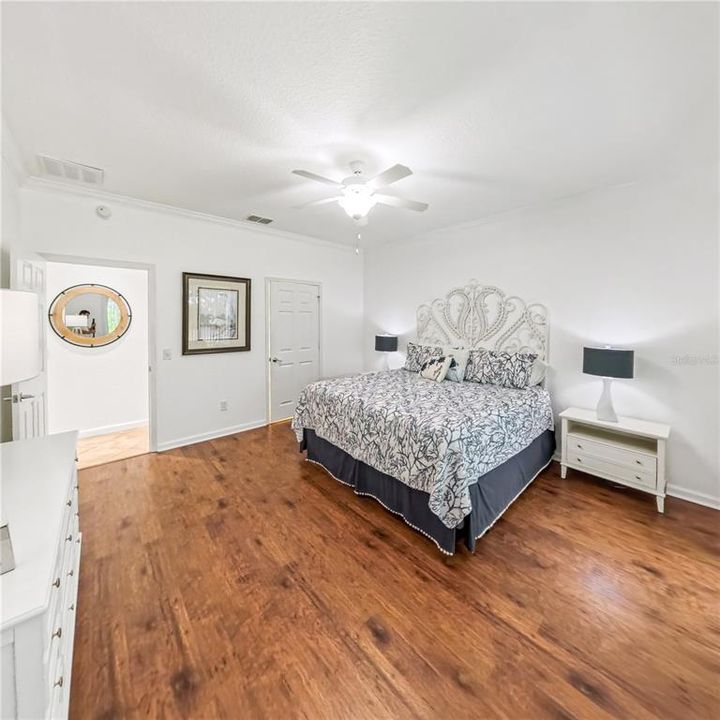 For Rent: $2,500 (2 beds, 2 baths, 1445 Square Feet)