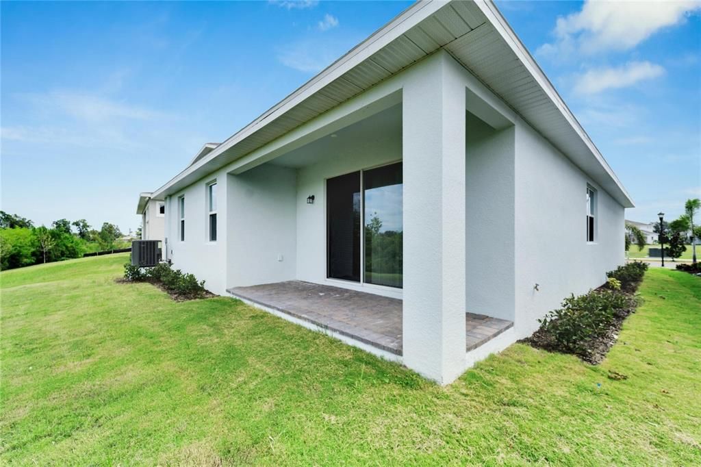 Activo con contrato: $3,200 (3 camas, 2 baños, 1964 Pies cuadrados)