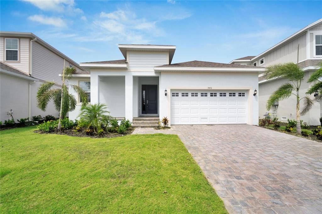 Activo con contrato: $3,200 (3 camas, 2 baños, 1964 Pies cuadrados)