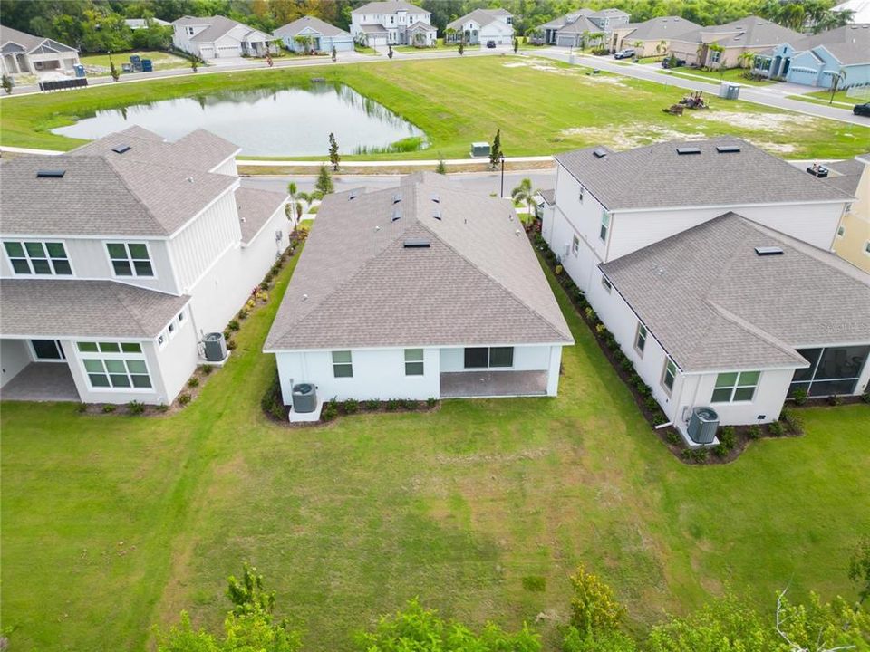 Activo con contrato: $3,200 (3 camas, 2 baños, 1964 Pies cuadrados)