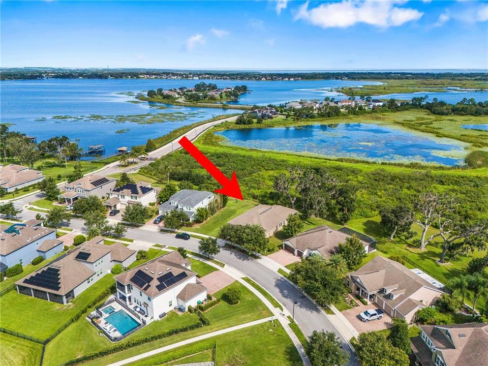 合同活跃: $899,000 (5 贝兹, 3 浴室, 2843 平方英尺)