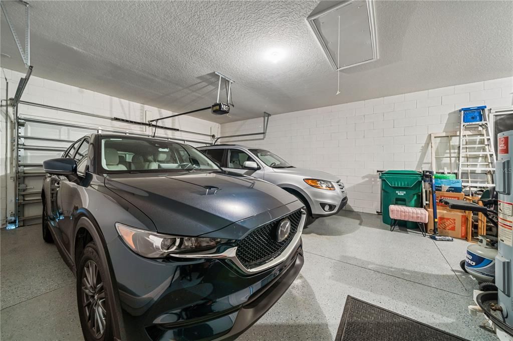 合同活跃: $899,000 (5 贝兹, 3 浴室, 2843 平方英尺)