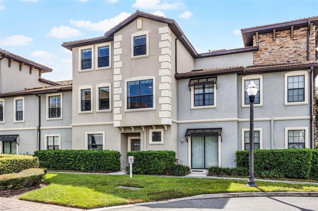 For Sale: $469,000 (4 beds, 4 baths, 2596 Square Feet)