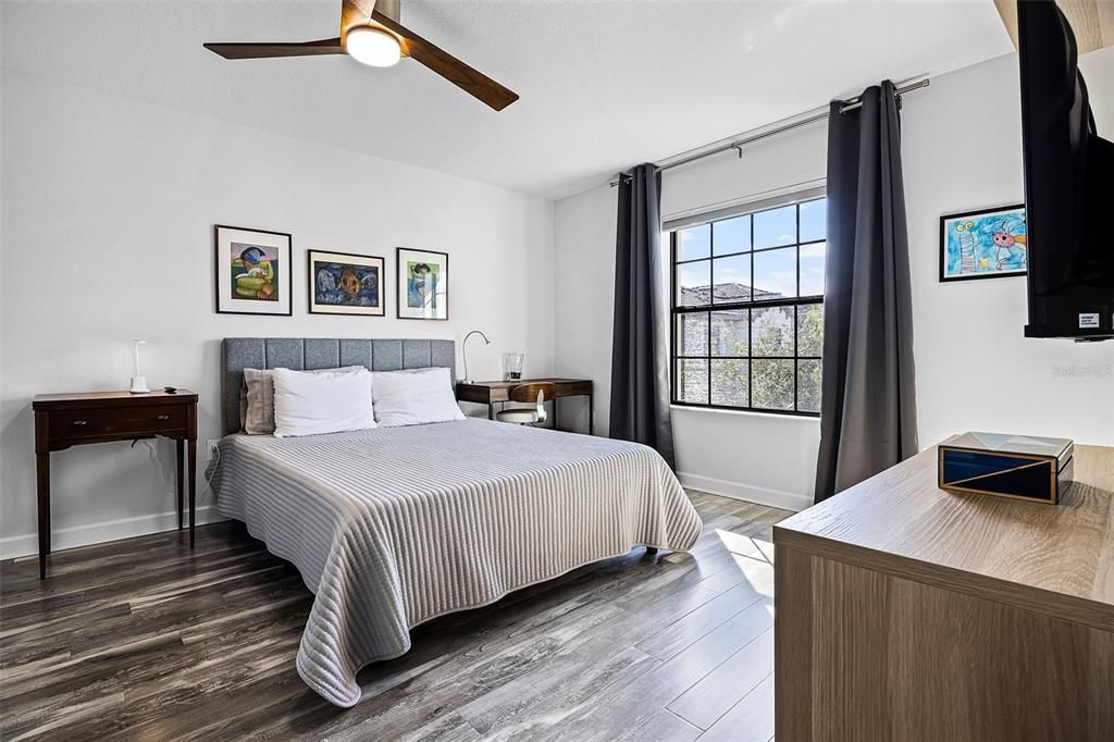 For Sale: $469,000 (4 beds, 4 baths, 2596 Square Feet)