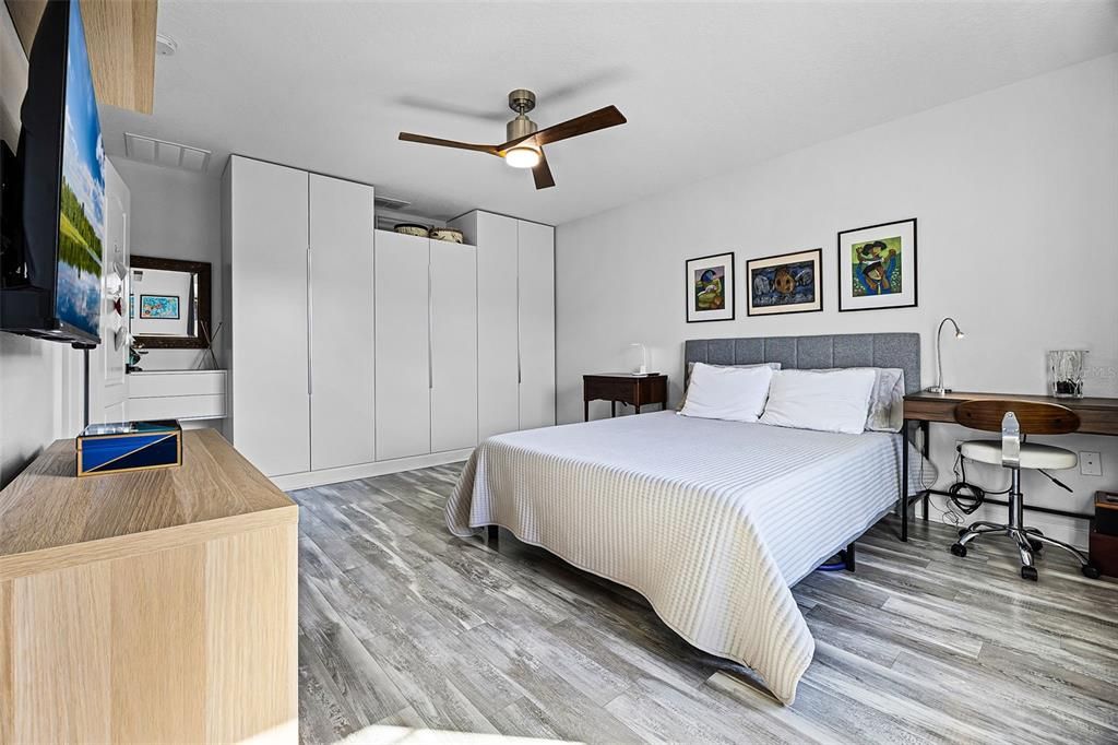 For Sale: $469,000 (4 beds, 4 baths, 2596 Square Feet)