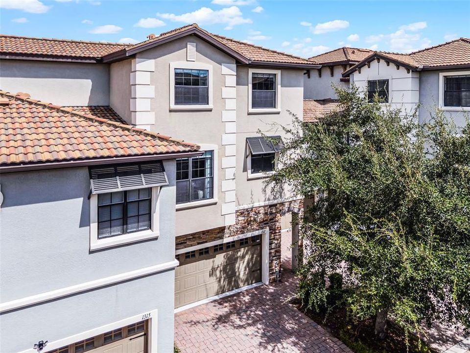 For Sale: $469,000 (4 beds, 4 baths, 2596 Square Feet)