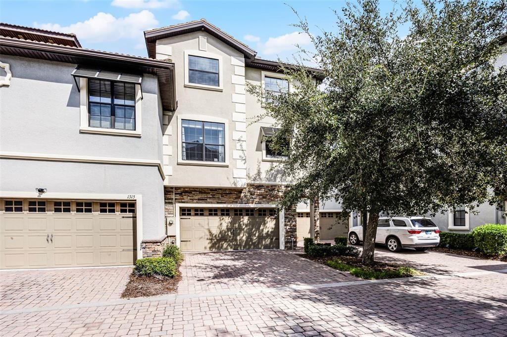 For Sale: $469,000 (4 beds, 4 baths, 2596 Square Feet)