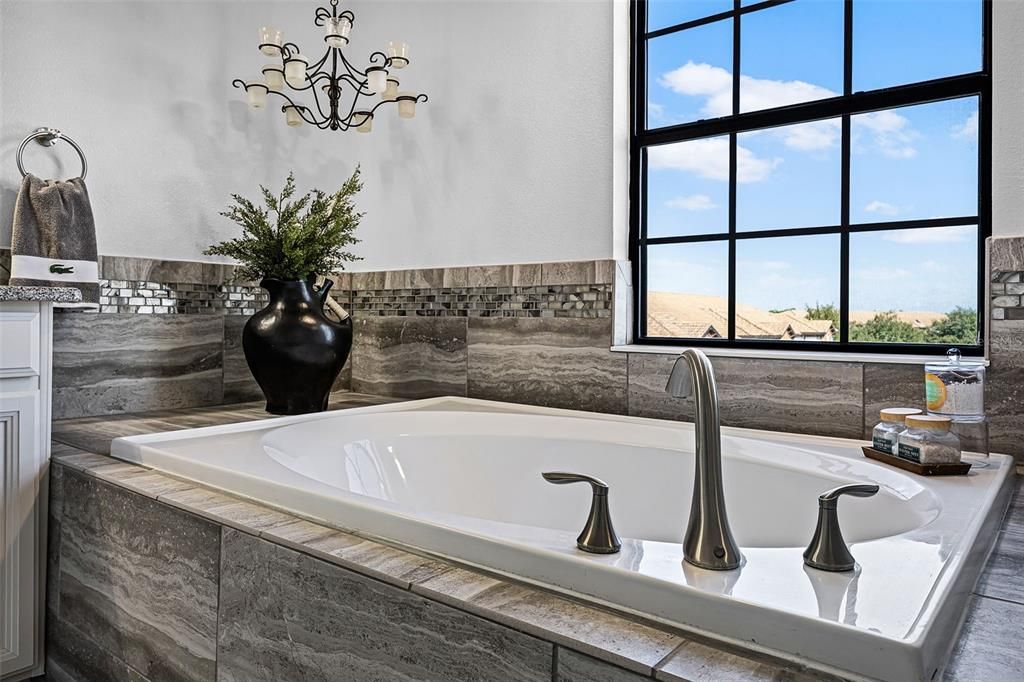 For Sale: $469,000 (4 beds, 4 baths, 2596 Square Feet)