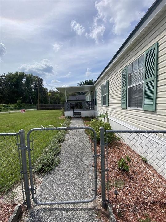 For Sale: $260,000 (3 beds, 2 baths, 1860 Square Feet)