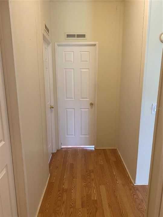 For Sale: $260,000 (3 beds, 2 baths, 1860 Square Feet)