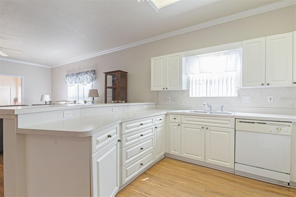 For Sale: $289,900 (3 beds, 2 baths, 1545 Square Feet)