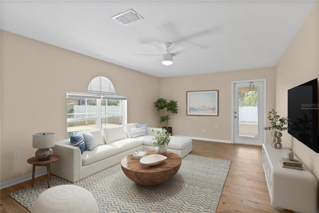 Activo con contrato: $425,000 (4 camas, 2 baños, 2248 Pies cuadrados)