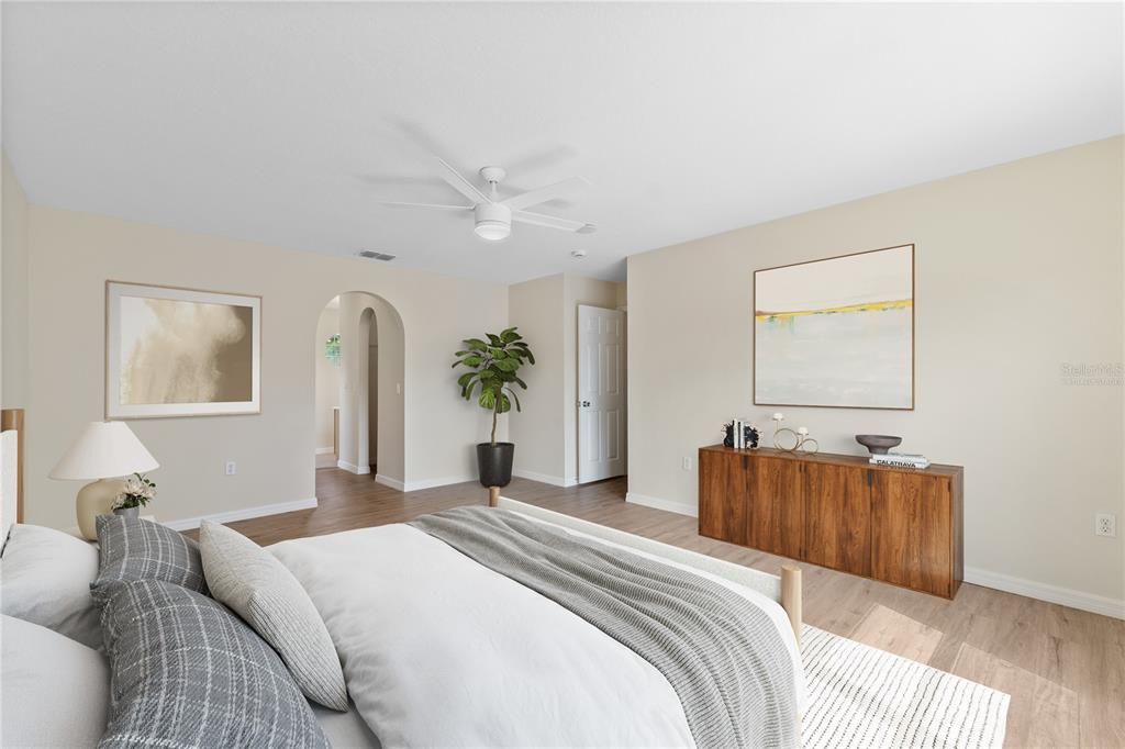 Activo con contrato: $425,000 (4 camas, 2 baños, 2248 Pies cuadrados)