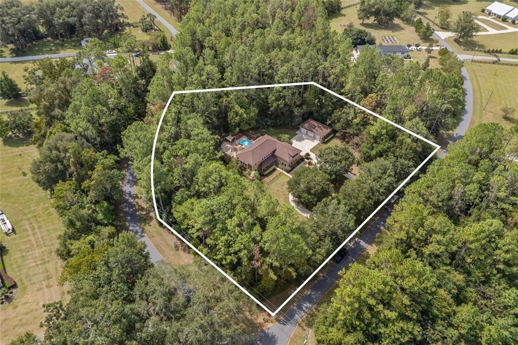 For Sale: $549,900 (3 beds, 2 baths, 2410 Square Feet)