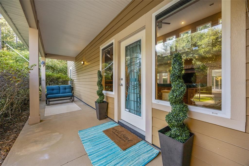 For Sale: $549,900 (3 beds, 2 baths, 2410 Square Feet)