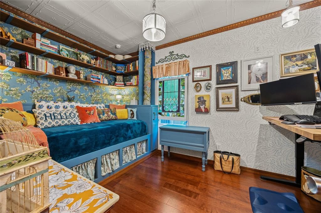 For Sale: $549,900 (3 beds, 2 baths, 2410 Square Feet)