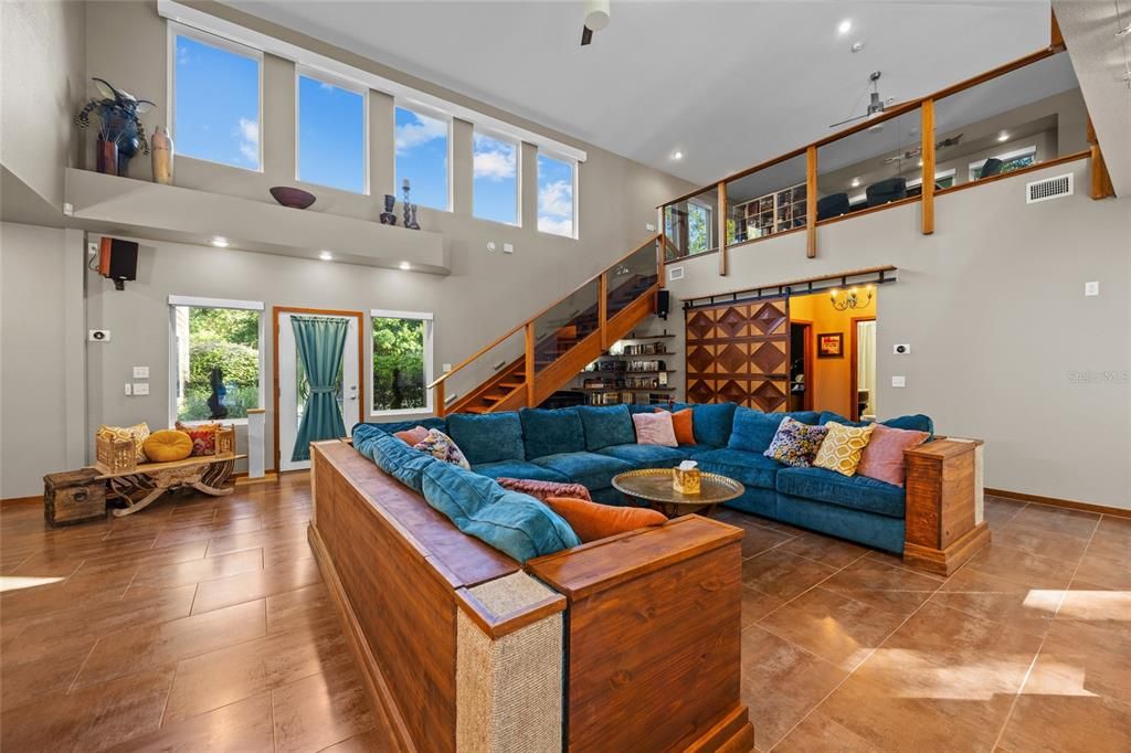 For Sale: $549,900 (3 beds, 2 baths, 2410 Square Feet)