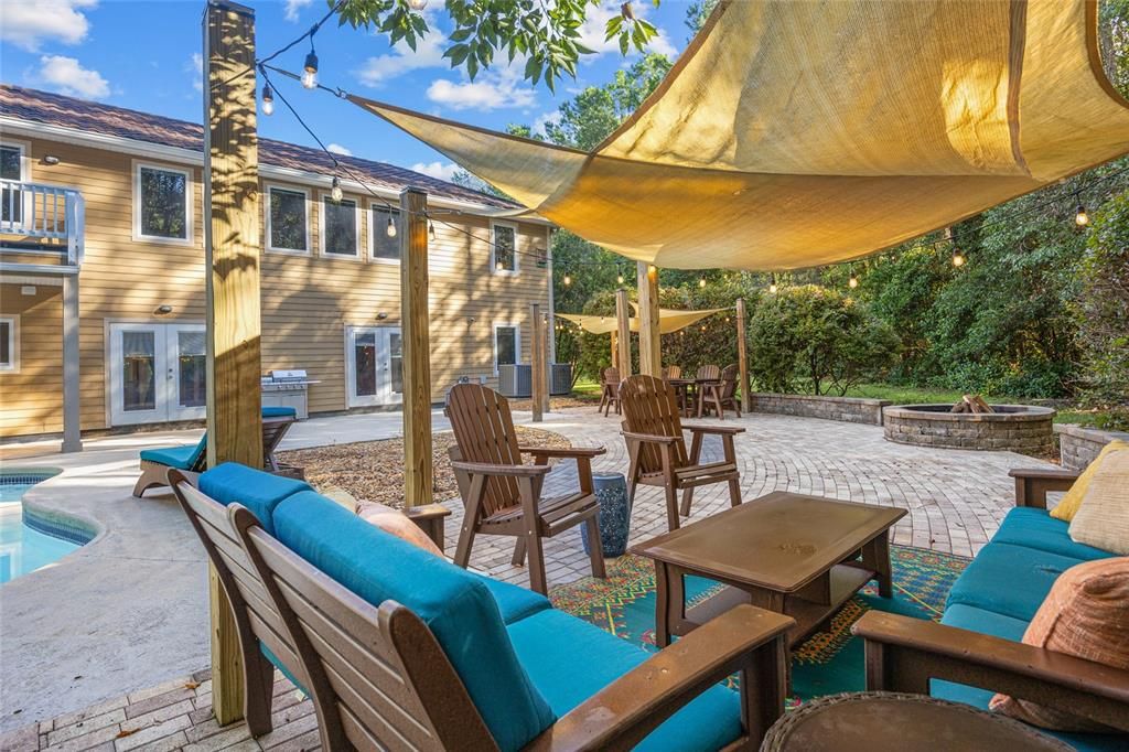 For Sale: $549,900 (3 beds, 2 baths, 2410 Square Feet)