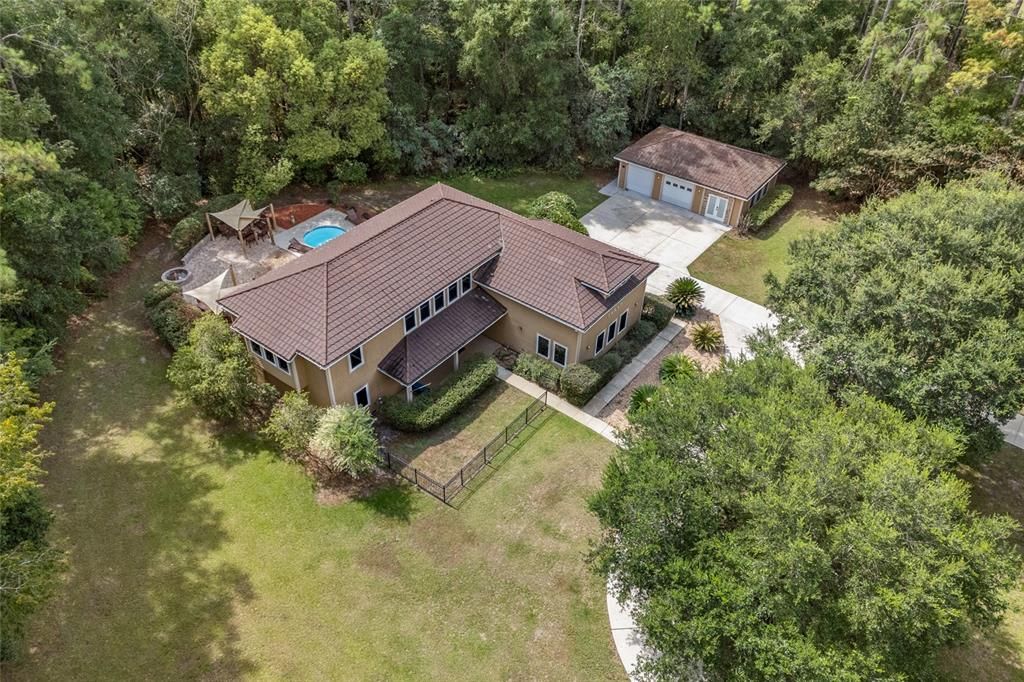 For Sale: $549,900 (3 beds, 2 baths, 2410 Square Feet)