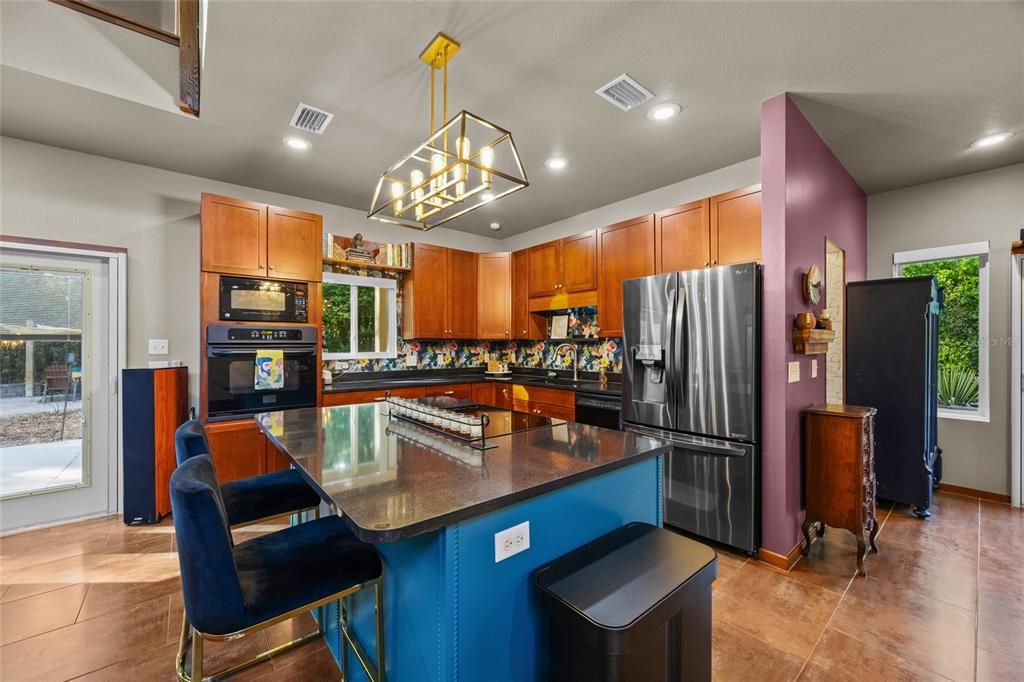 For Sale: $549,900 (3 beds, 2 baths, 2410 Square Feet)