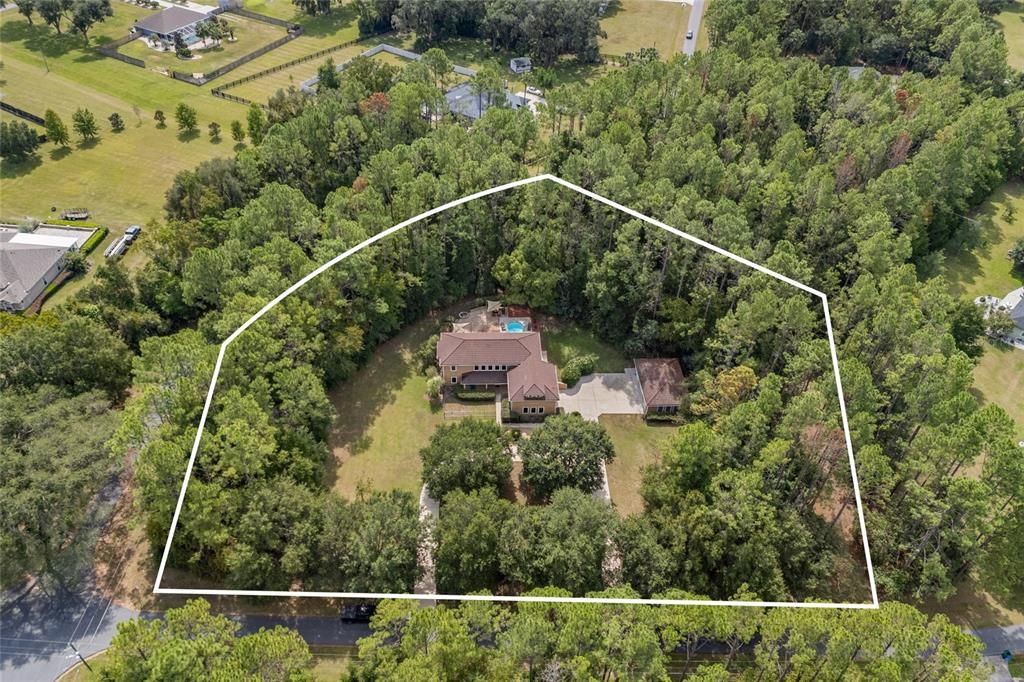 For Sale: $549,900 (3 beds, 2 baths, 2410 Square Feet)