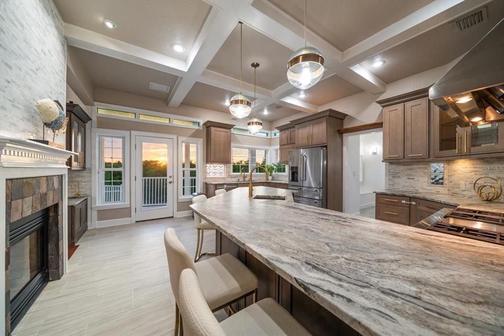 Под контрактом: $1,299,000 (4 спален, 2 ванн, 2846 Квадратных фут)