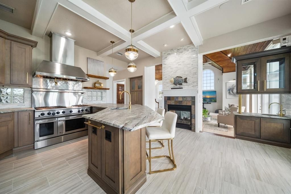 Под контрактом: $1,299,000 (4 спален, 2 ванн, 2846 Квадратных фут)