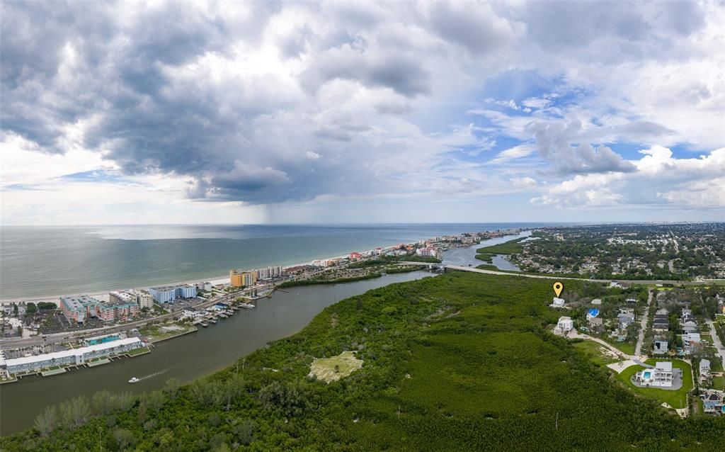 Под контрактом: $1,299,000 (4 спален, 2 ванн, 2846 Квадратных фут)