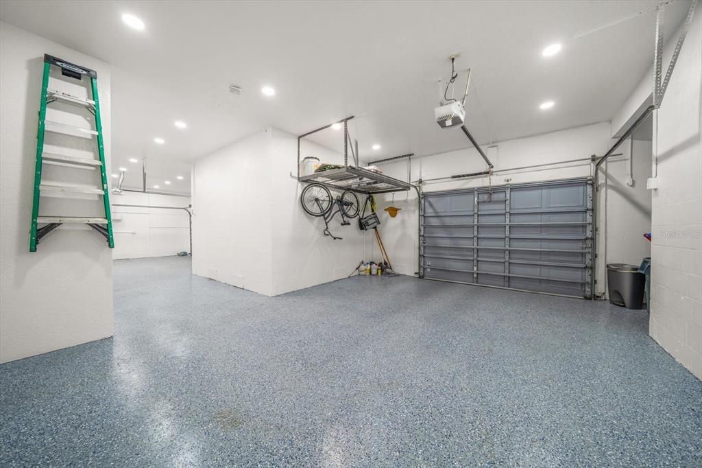 Под контрактом: $1,299,000 (4 спален, 2 ванн, 2846 Квадратных фут)