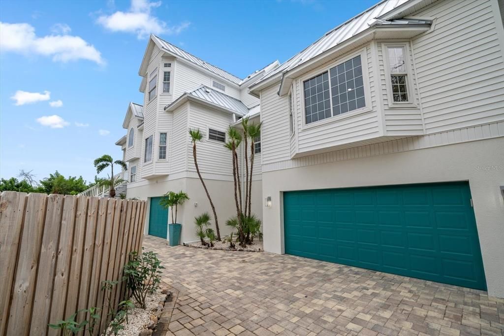 Под контрактом: $1,299,000 (4 спален, 2 ванн, 2846 Квадратных фут)