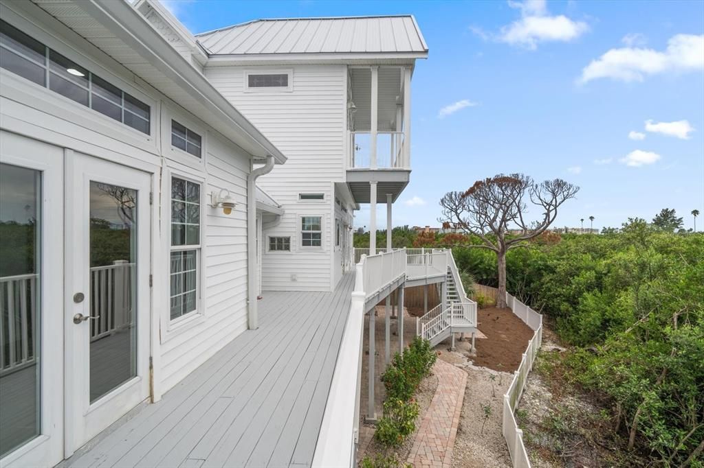 Под контрактом: $1,299,000 (4 спален, 2 ванн, 2846 Квадратных фут)