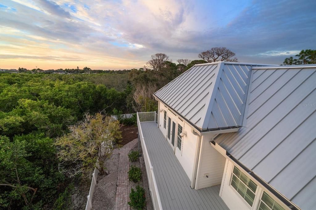 Под контрактом: $1,299,000 (4 спален, 2 ванн, 2846 Квадратных фут)