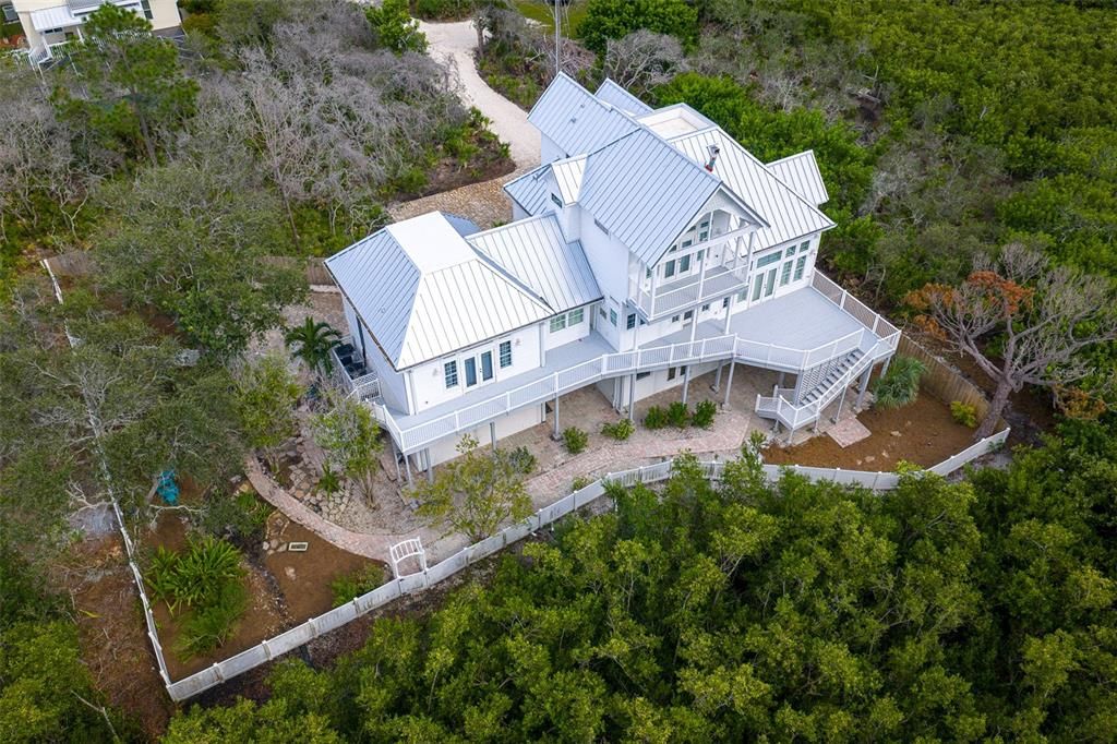 Под контрактом: $1,299,000 (4 спален, 2 ванн, 2846 Квадратных фут)