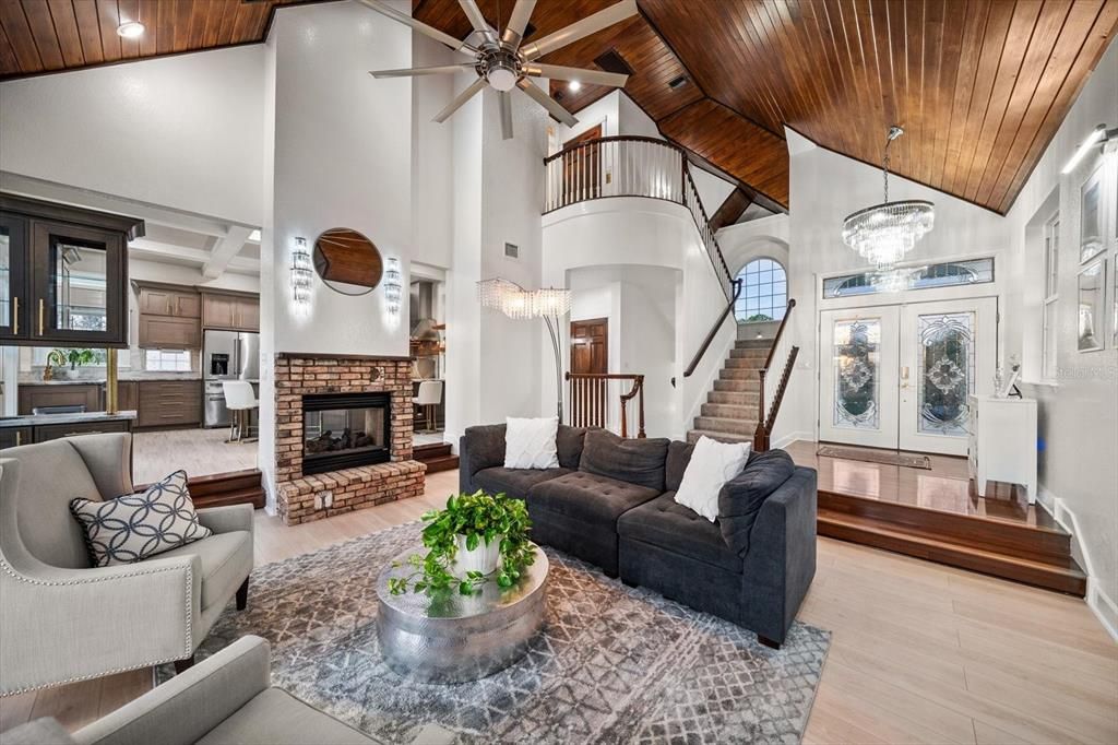 Под контрактом: $1,299,000 (4 спален, 2 ванн, 2846 Квадратных фут)