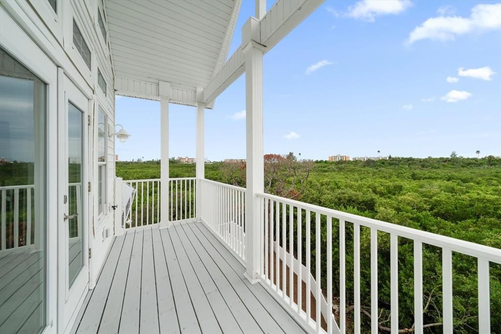 Под контрактом: $1,299,000 (4 спален, 2 ванн, 2846 Квадратных фут)