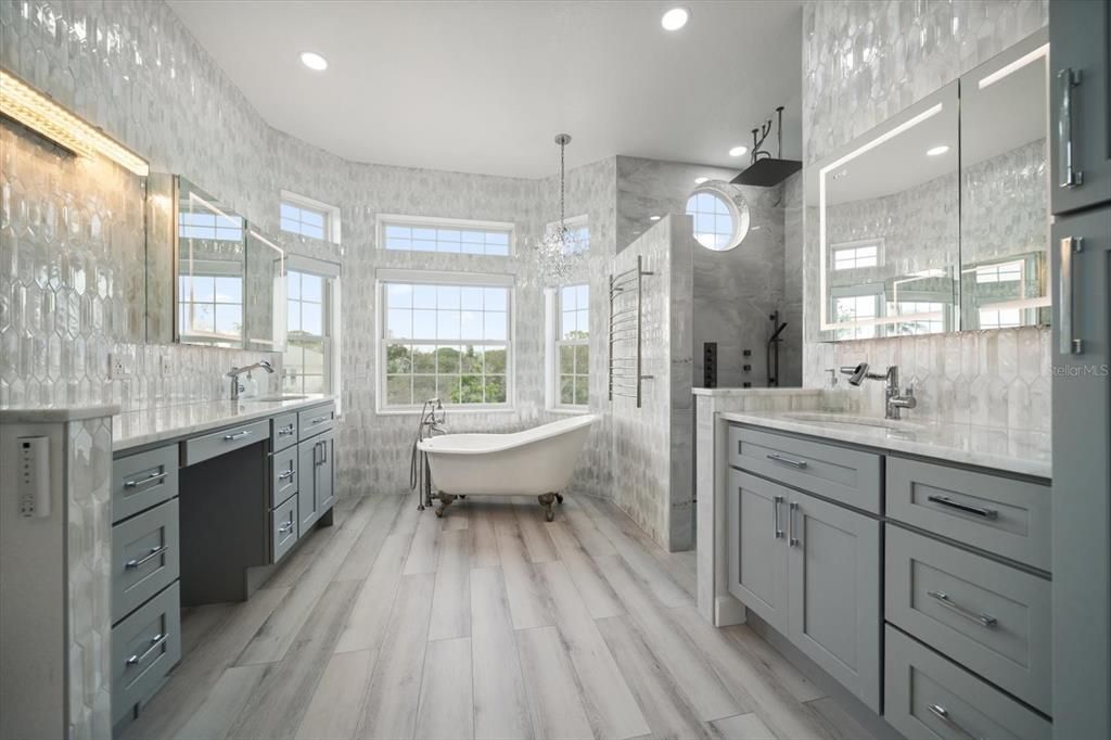 Под контрактом: $1,299,000 (4 спален, 2 ванн, 2846 Квадратных фут)