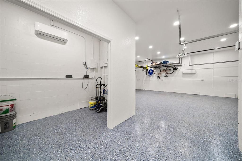 Под контрактом: $1,299,000 (4 спален, 2 ванн, 2846 Квадратных фут)