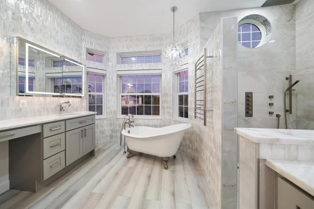 Под контрактом: $1,299,000 (4 спален, 2 ванн, 2846 Квадратных фут)