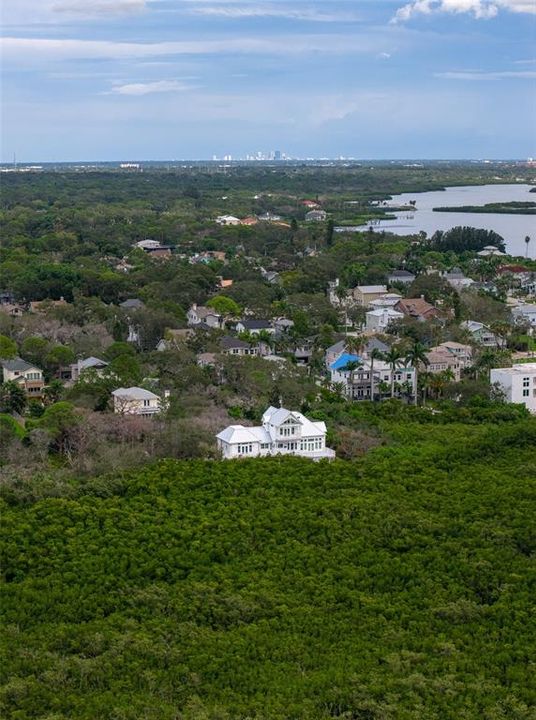 Под контрактом: $1,299,000 (4 спален, 2 ванн, 2846 Квадратных фут)