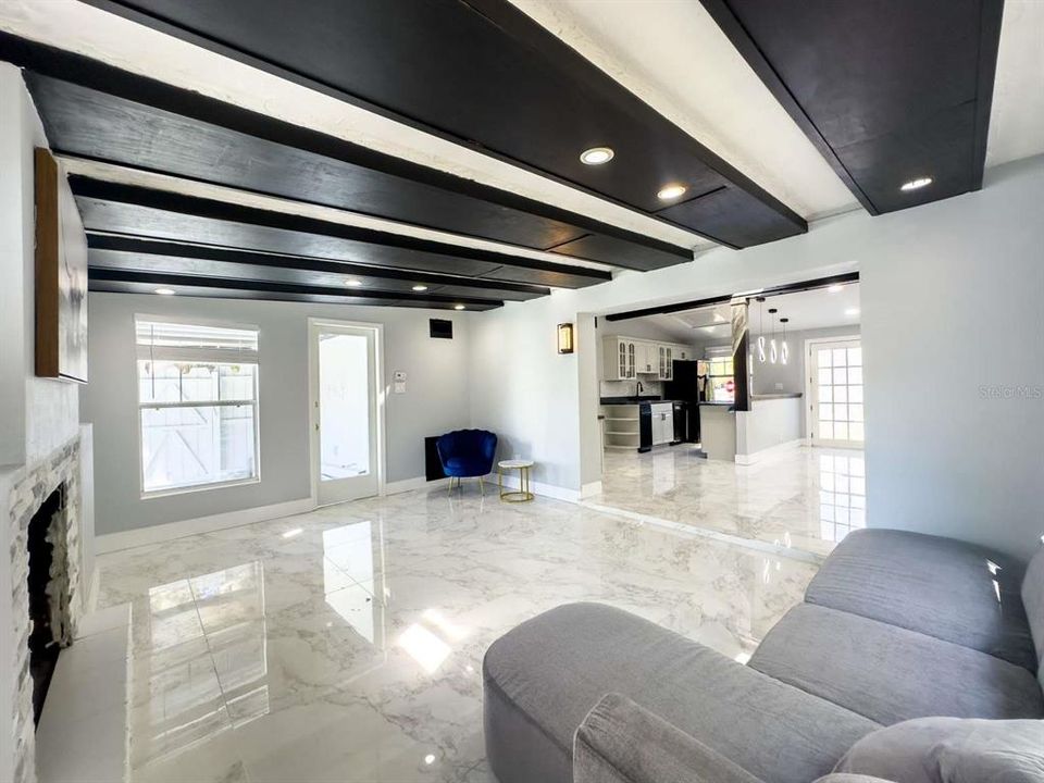 En Renta: $2,990 (4 camas, 2 baños, 1474 Pies cuadrados)